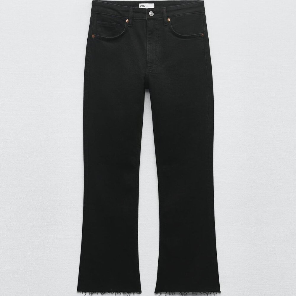 ZARA MID-RISE TRF CROPPED FLARED JEANS SIZE US6 MEX 28 EUR 38